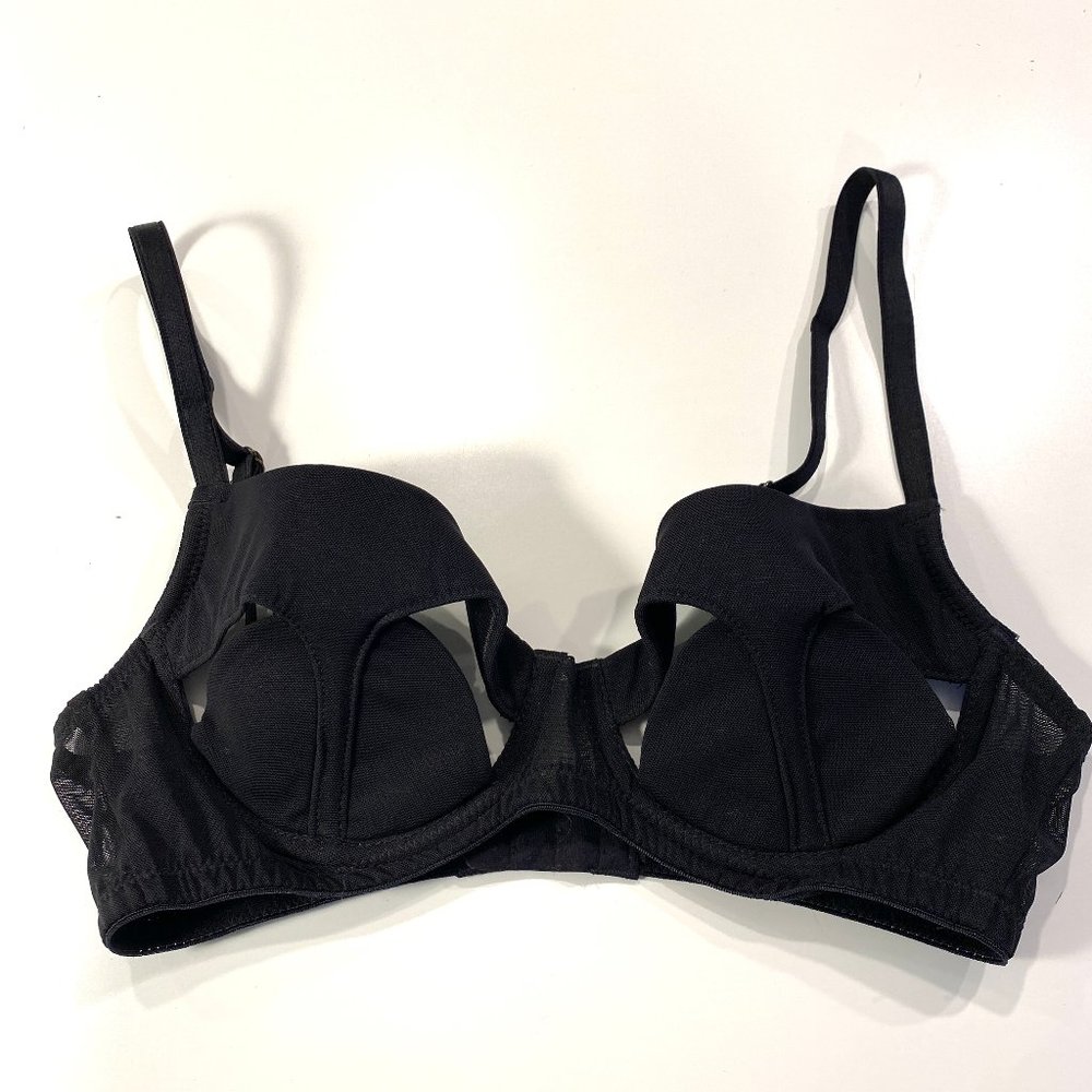 Everyday Black Underwire Bra with Adjustable Straps